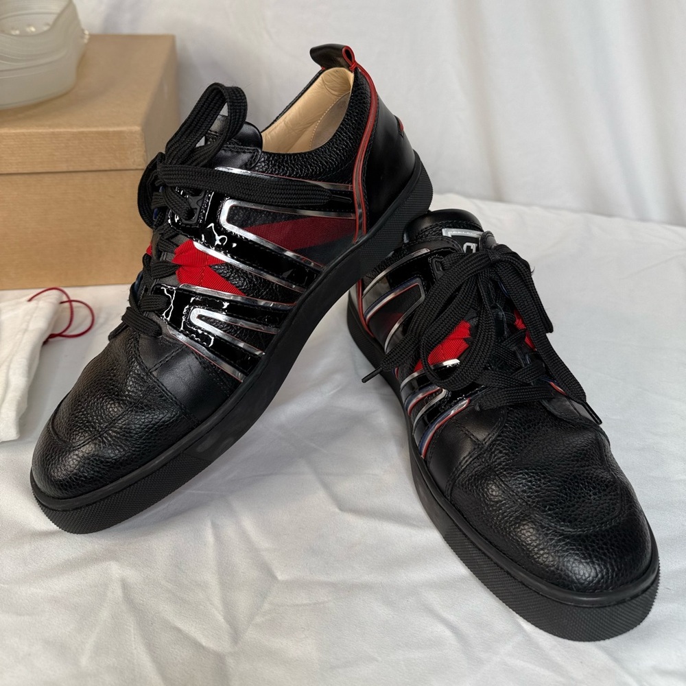 Christian Louboutin Men Vida Viva Flat Pebbled Leather Sneakers